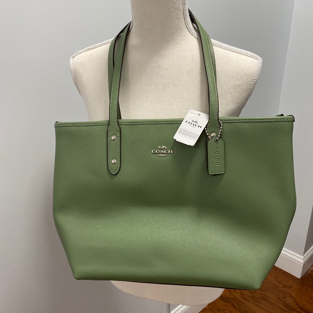 NWT Authentic Coach City Zip Tote (Clover)